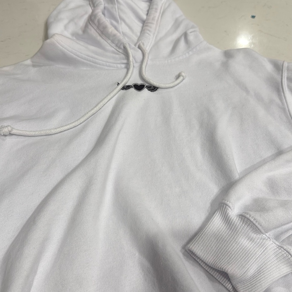 White cropped hollister hoodie
